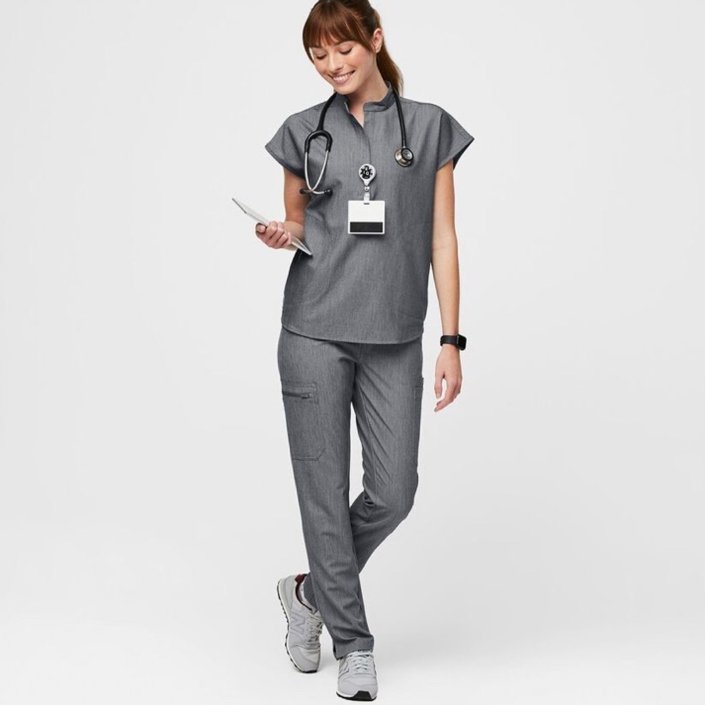 Figs Women's Gray Scrub Set - Heathered Gray Top & Pants